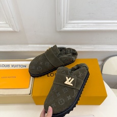 LV | 路易威登 26𝐬𝐬 🧡💚2026 秋冬新款 顶级版本⚠️ 专柜主打最新款 COSY COMFORT牛猄压 LV | 路易威登 26𝐬𝐬 🧡💚2026 秋冬新款 顶级版本⚠️ 专柜主打最新款 COSY COMFORT牛猄压