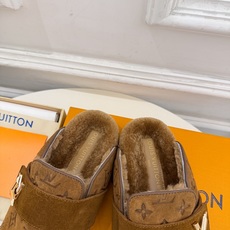 LV | 路易威登 26𝐬𝐬 🧡💚2026 秋冬新款 顶级版本⚠️ 专柜主打最新款 COSY COMFORT牛猄压 LV | 路易威登 26𝐬𝐬 🧡💚2026 秋冬新款 顶级版本⚠️ 专柜主打最新款 COSY COMFORT牛猄压