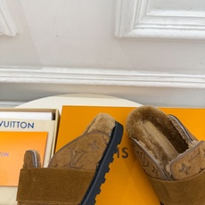 LV | 路易威登 26𝐬𝐬 🧡💚2026 秋冬新款 顶级版本⚠️ 专柜主打最新款 COSY COMFORT牛猄压 LV | 路易威登 26𝐬𝐬 🧡💚2026 秋冬新款 顶级版本⚠️ 专柜主打最新款 COSY COMFORT牛猄压
