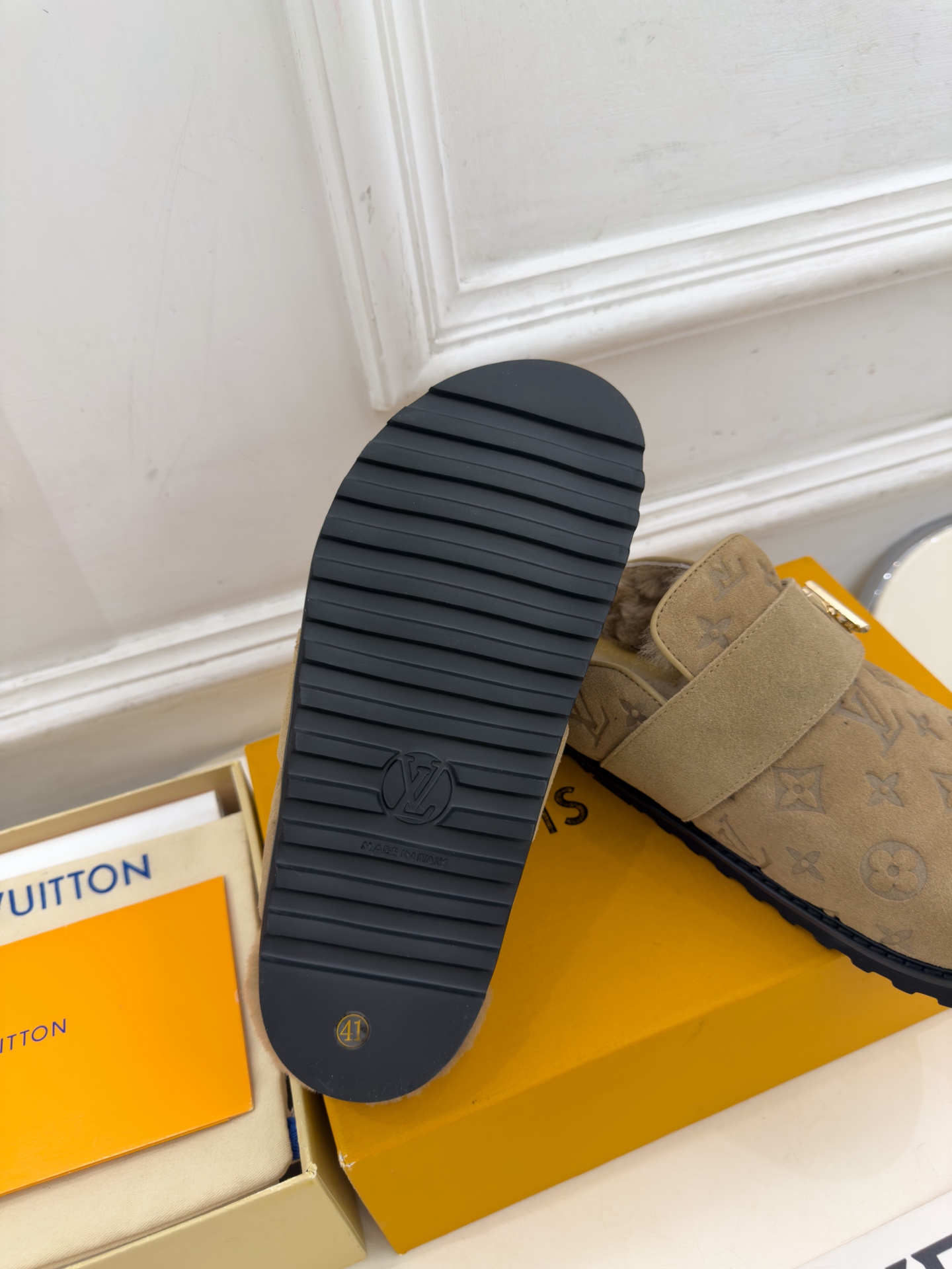 LV  | 路易威登  26𝐬𝐬  🧡💚2026 秋冬新款 顶级版本⚠️ 专柜主打最新款 COSY COMFORT牛猄压