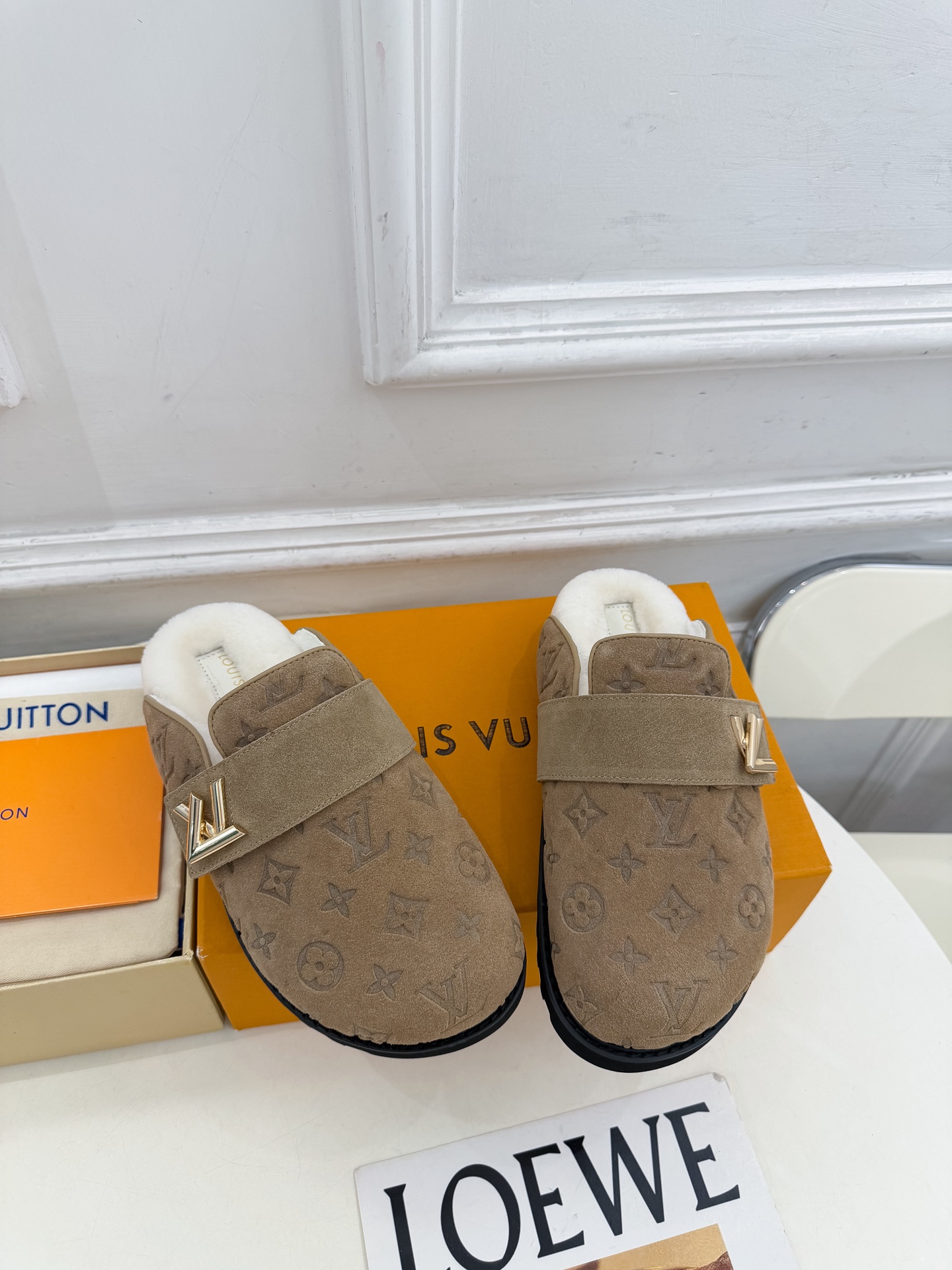 LV  | 路易威登  26𝐬𝐬  🧡💚2026 秋冬新款 顶级版本⚠️ 专柜主打最新款 COSY COMFORT牛猄压