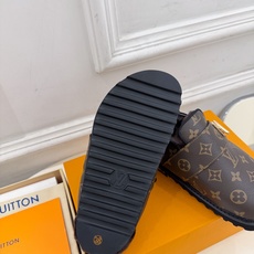 LV | 路易威登 26𝐬𝐬 🧡💚2026 秋冬新款 顶级版本⚠️ 专柜主打最新款 COSY COMFORT牛猄压 LV | 路易威登 26𝐬𝐬 🧡💚2026 秋冬新款 顶级版本⚠️ 专柜主打最新款 COSY COMFORT牛猄压