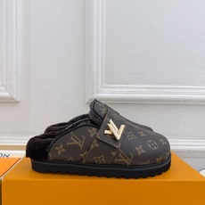 LV | 路易威登 26𝐬𝐬 🧡💚2026 秋冬新款 顶级版本⚠️ 专柜主打最新款 COSY COMFORT牛猄压 LV | 路易威登 26𝐬𝐬 🧡💚2026 秋冬新款 顶级版本⚠️ 专柜主打最新款 COSY COMFORT牛猄压