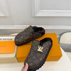 LV | 路易威登 26𝐬𝐬 🧡💚2026 秋冬新款 顶级版本⚠️ 专柜主打最新款 COSY COMFORT牛猄压 LV | 路易威登 26𝐬𝐬 🧡💚2026 秋冬新款 顶级版本⚠️ 专柜主打最新款 COSY COMFORT牛猄压