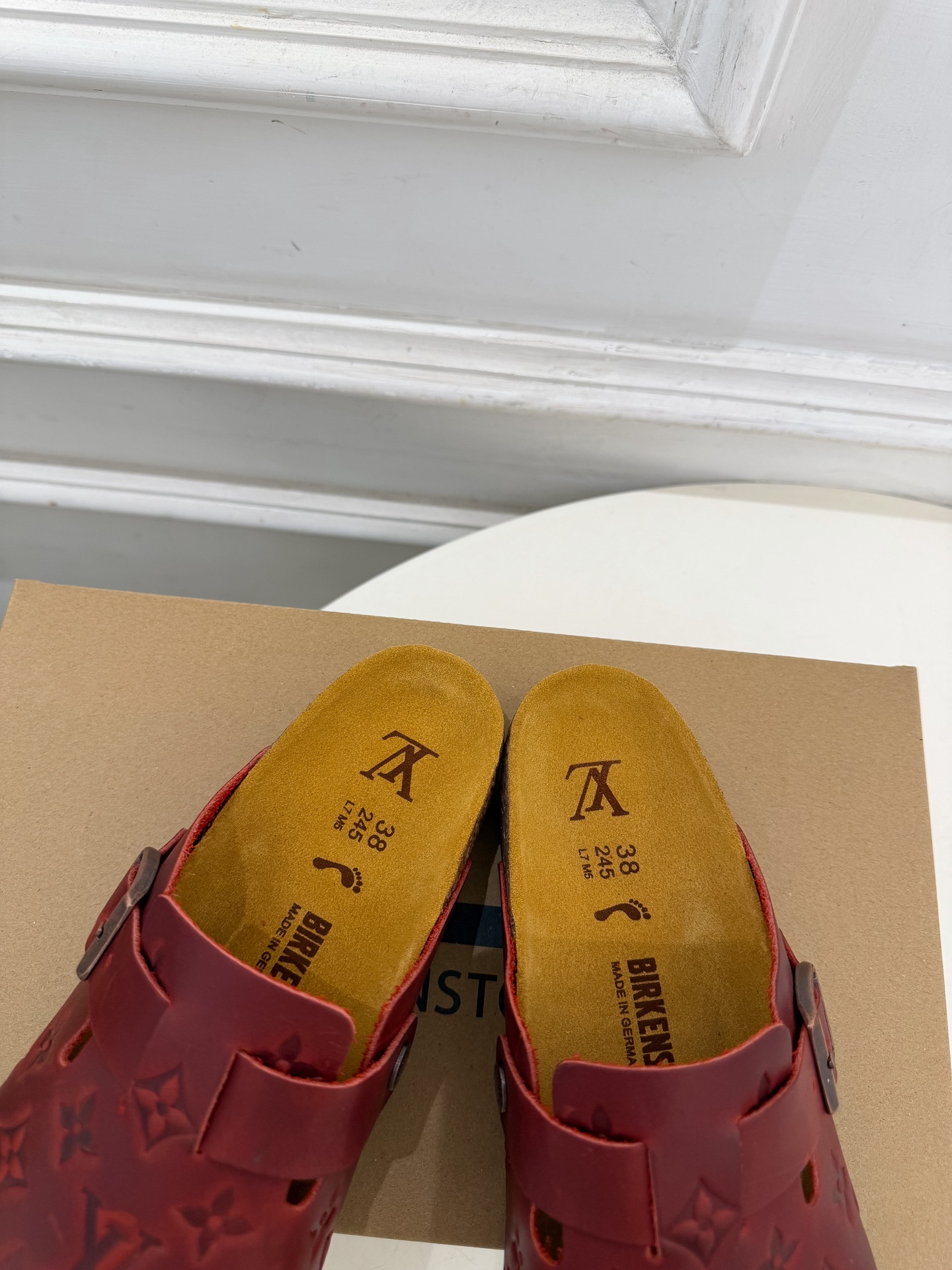 LV | 路易威登 26𝐬𝐬 🧡💚2026 秋冬新款 顶级版本⚠️ 专柜主打最新款 Louis Vuitton × LV | 路易威登 26𝐬𝐬 🧡💚2026 秋冬新款 顶级版本⚠️ 专柜主打最新款 Louis Vuitton ×