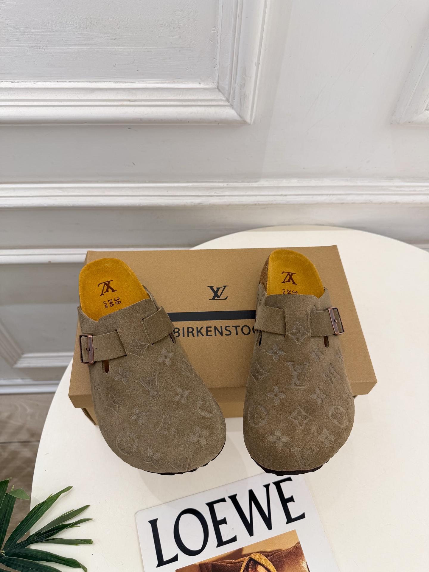 LV | 路易威登 26𝐬𝐬 🧡💚2026 秋冬新款 顶级版本⚠️ 专柜主打最新款 Louis Vuitton × LV | 路易威登 26𝐬𝐬 🧡💚2026 秋冬新款 顶级版本⚠️ 专柜主打最新款 Louis Vuitton ×