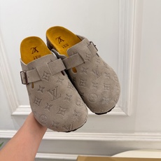 LV | 路易威登 26𝐬𝐬 🧡💚2026 秋冬新款 顶级版本⚠️ 专柜主打最新款 Louis Vuitton × LV | 路易威登 26𝐬𝐬 🧡💚2026 秋冬新款 顶级版本⚠️ 专柜主打最新款 Louis Vuitton ×