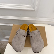 LV | 路易威登 26𝐬𝐬 🧡💚2026 秋冬新款 顶级版本⚠️ 专柜主打最新款 Louis Vuitton × LV | 路易威登 26𝐬𝐬 🧡💚2026 秋冬新款 顶级版本⚠️ 专柜主打最新款 Louis Vuitton ×