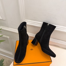 🐎𝐇𝐄𝐑𝐌𝐄* 爱玛仕 26𝐬𝐬 🌈专柜新款 2026秋冬新品 极简复古车线侧拉链粗跟短靴 系列〰 ◽鞋面:原版特定制 🐎𝐇𝐄𝐑𝐌𝐄* 爱玛仕 26𝐬𝐬 🌈专柜新款 2026秋冬新品 极简复古车线侧拉链粗跟短靴 系列〰 ◽鞋面:原版特定制