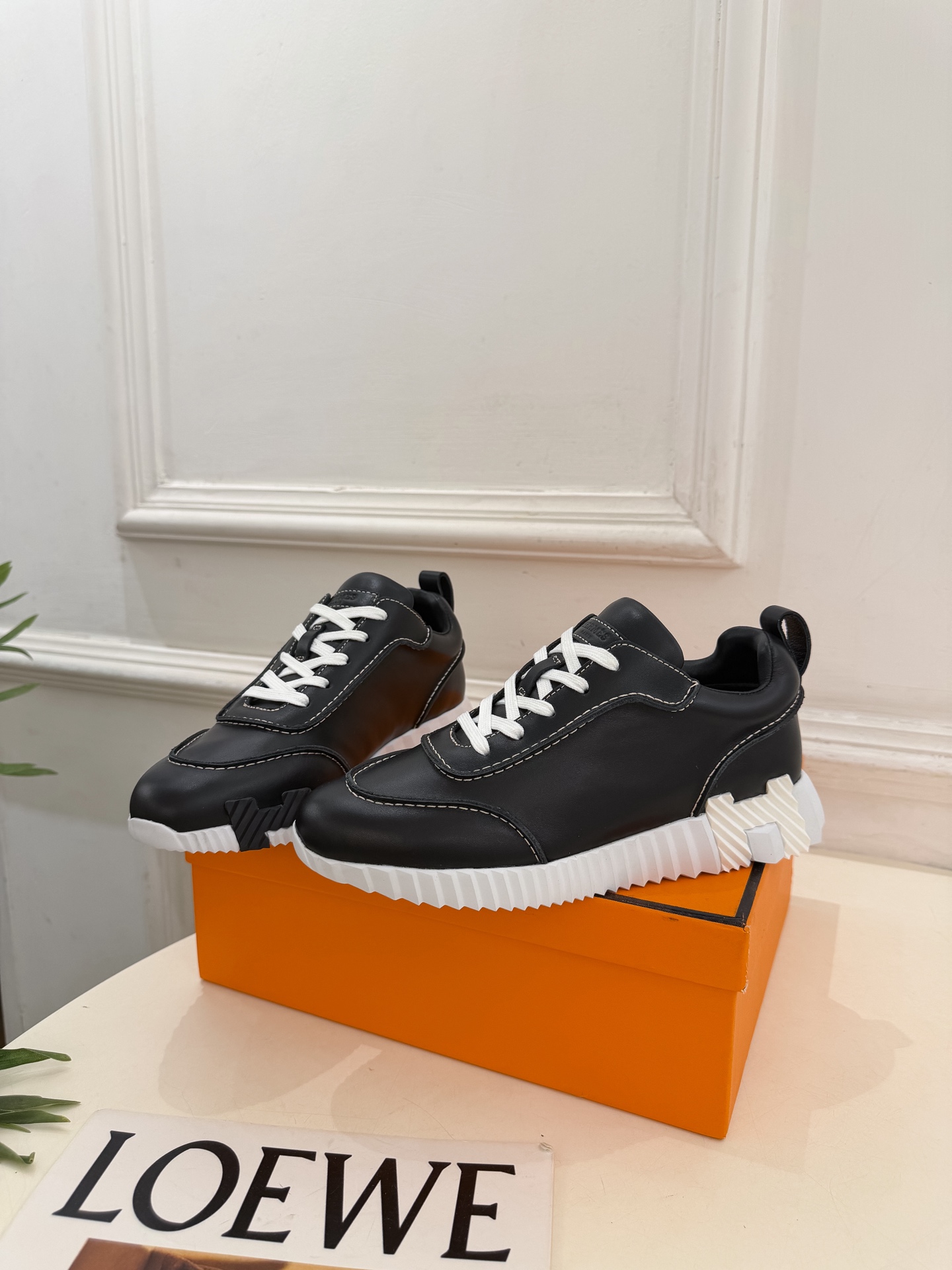 🐎𝐇𝐄𝐑𝐌𝐄* 爱玛仕 26𝐬𝐬  🌈2026秋冬新品 专柜新款 Next系列极简系带情侣款休闲运动鞋 系列〰 ◽鞋面：