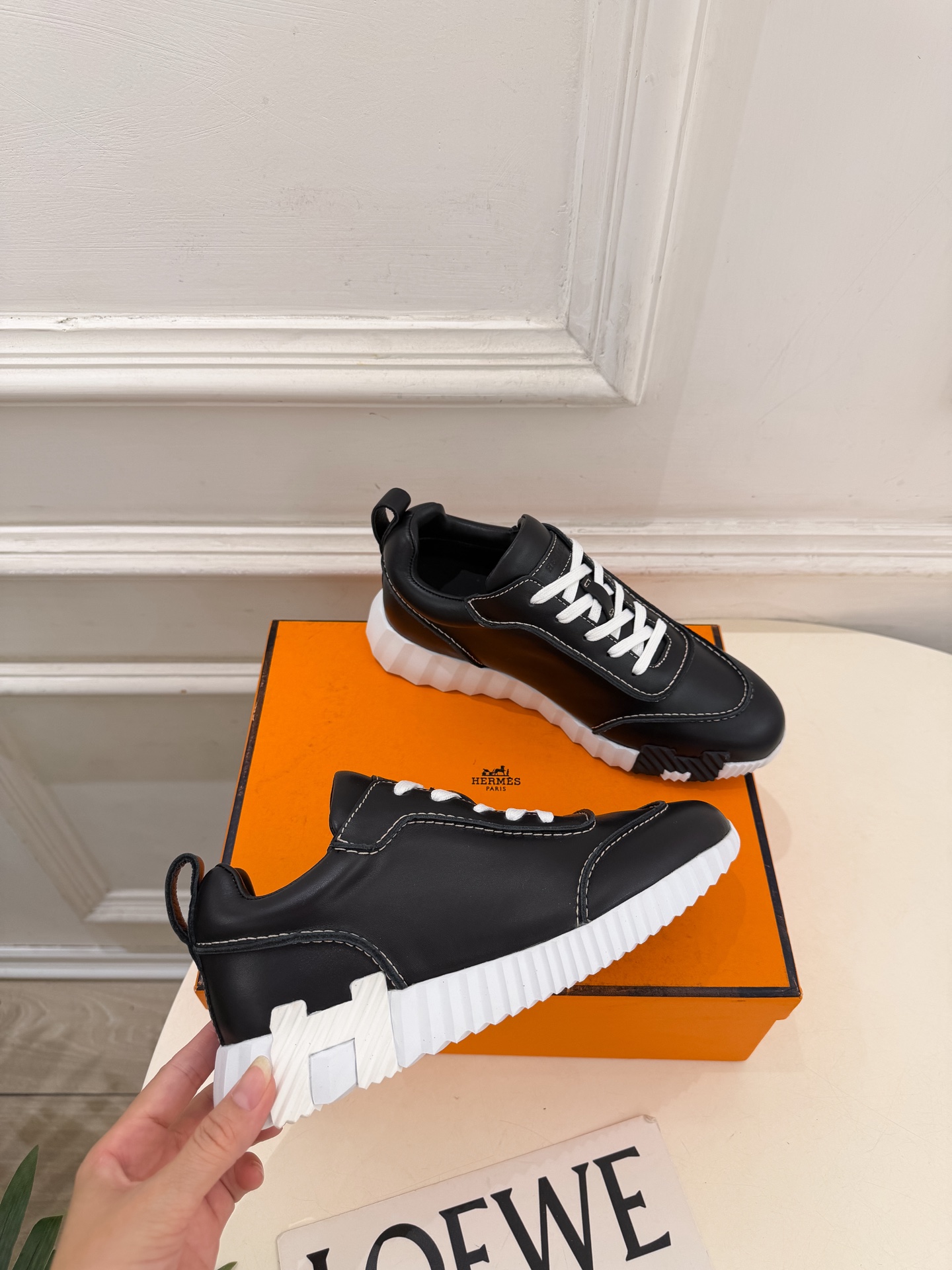 🐎𝐇𝐄𝐑𝐌𝐄* 爱玛仕 26𝐬𝐬  🌈2026秋冬新品 专柜新款 Next系列极简系带情侣款休闲运动鞋 系列〰 ◽鞋面：