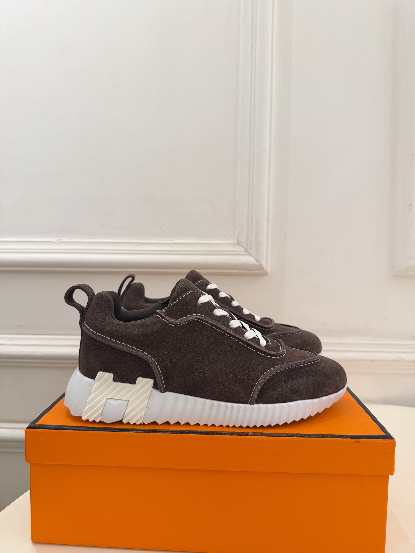 🐎𝐇𝐄𝐑𝐌𝐄* 爱玛仕 26𝐬𝐬 🌈2026秋冬新品 专柜新款 Next系列极简系带情侣款休闲运动鞋 系列〰 ◽鞋面: 🐎𝐇𝐄𝐑𝐌𝐄* 爱玛仕 26𝐬𝐬 🌈2026秋冬新品 专柜新款 Next系列极简系带情侣款休闲运动鞋 系列〰 ◽鞋面: