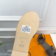 🐎𝐇𝐄𝐑𝐌𝐄* 爱玛仕 26𝐬𝐬 🌈2026秋冬新品 专柜新款 经典H型Santorini平底凉鞋系列〰 ◽鞋面:原版 🐎𝐇𝐄𝐑𝐌𝐄* 爱玛仕 26𝐬𝐬 🌈2026秋冬新品 专柜新款 经典H型Santorini平底凉鞋系列〰 ◽鞋面:原版
