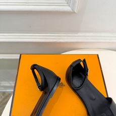 🐎𝐇𝐄𝐑𝐌𝐄* 爱玛仕 26𝐬𝐬 🌈2026秋冬新品 专柜新款 经典H型Santorini平底凉鞋系列〰 ◽鞋面:原版 🐎𝐇𝐄𝐑𝐌𝐄* 爱玛仕 26𝐬𝐬 🌈2026秋冬新品 专柜新款 经典H型Santorini平底凉鞋系列〰 ◽鞋面:原版