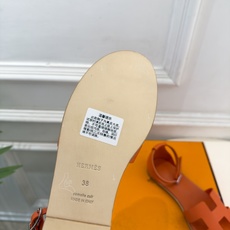 🐎𝐇𝐄𝐑𝐌𝐄* 爱玛仕 26𝐬𝐬 🌈2026秋冬新品 专柜新款 经典H型Santorini平底凉鞋系列〰 ◽鞋面:原版 🐎𝐇𝐄𝐑𝐌𝐄* 爱玛仕 26𝐬𝐬 🌈2026秋冬新品 专柜新款 经典H型Santorini平底凉鞋系列〰 ◽鞋面:原版