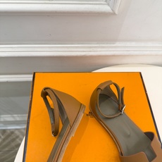 🐎𝐇𝐄𝐑𝐌𝐄* 爱玛仕 26𝐬𝐬 🌈2026秋冬新品 专柜新款 经典H型Santorini平底凉鞋系列〰 ◽鞋面:原版 🐎𝐇𝐄𝐑𝐌𝐄* 爱玛仕 26𝐬𝐬 🌈2026秋冬新品 专柜新款 经典H型Santorini平底凉鞋系列〰 ◽鞋面:原版