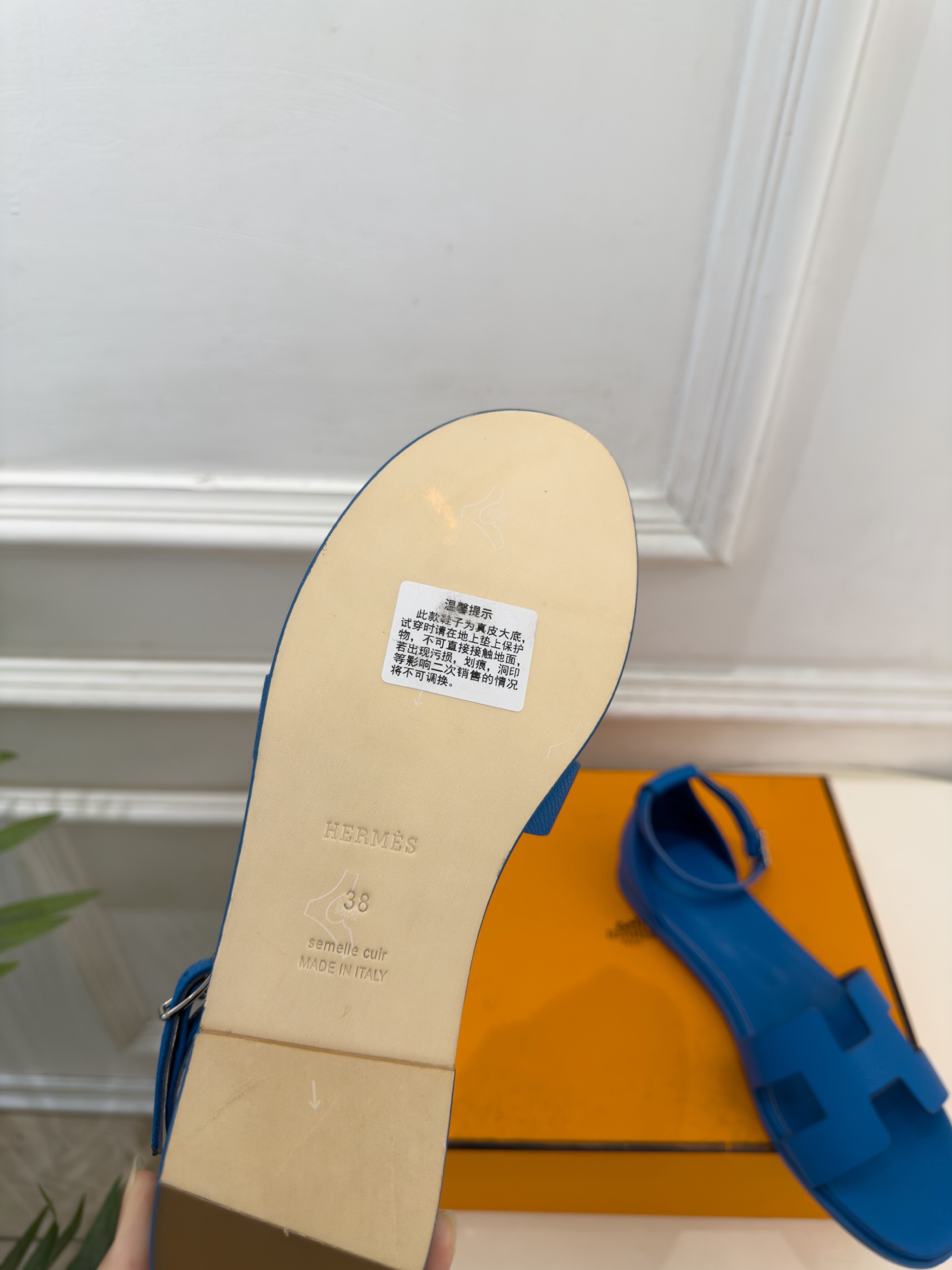 🐎𝐇𝐄𝐑𝐌𝐄* 爱玛仕 26𝐬𝐬 🌈2026秋冬新品 专柜新款 经典H型Santorini平底凉鞋系列〰 ◽鞋面:原版 🐎𝐇𝐄𝐑𝐌𝐄* 爱玛仕 26𝐬𝐬 🌈2026秋冬新品 专柜新款 经典H型Santorini平底凉鞋系列〰 ◽鞋面:原版