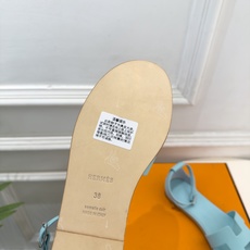 🐎𝐇𝐄𝐑𝐌𝐄* 爱玛仕 26𝐬𝐬 🌈2026秋冬新品 专柜新款 经典H型Santorini平底凉鞋系列〰 ◽鞋面:原版 🐎𝐇𝐄𝐑𝐌𝐄* 爱玛仕 26𝐬𝐬 🌈2026秋冬新品 专柜新款 经典H型Santorini平底凉鞋系列〰 ◽鞋面:原版