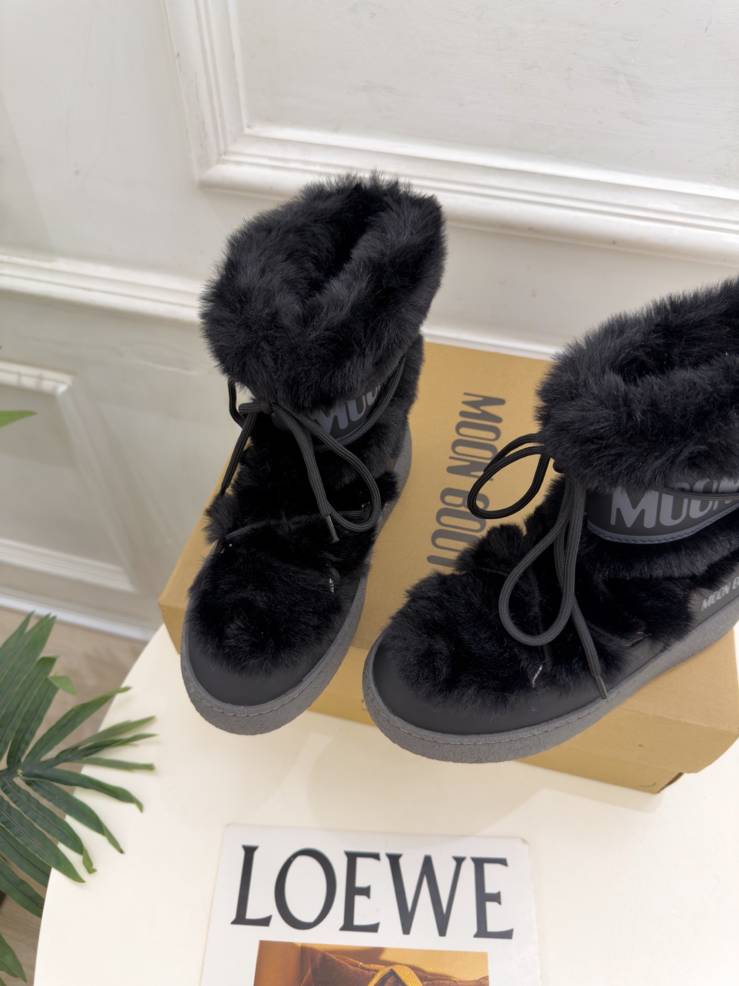 Moon Boot  2026秋冬新品 绑带毛毛厚底月亮靴 雪地靴 这款丑萌鞋今年非常爆，色彩搭配非常时尚 超酷个性非常