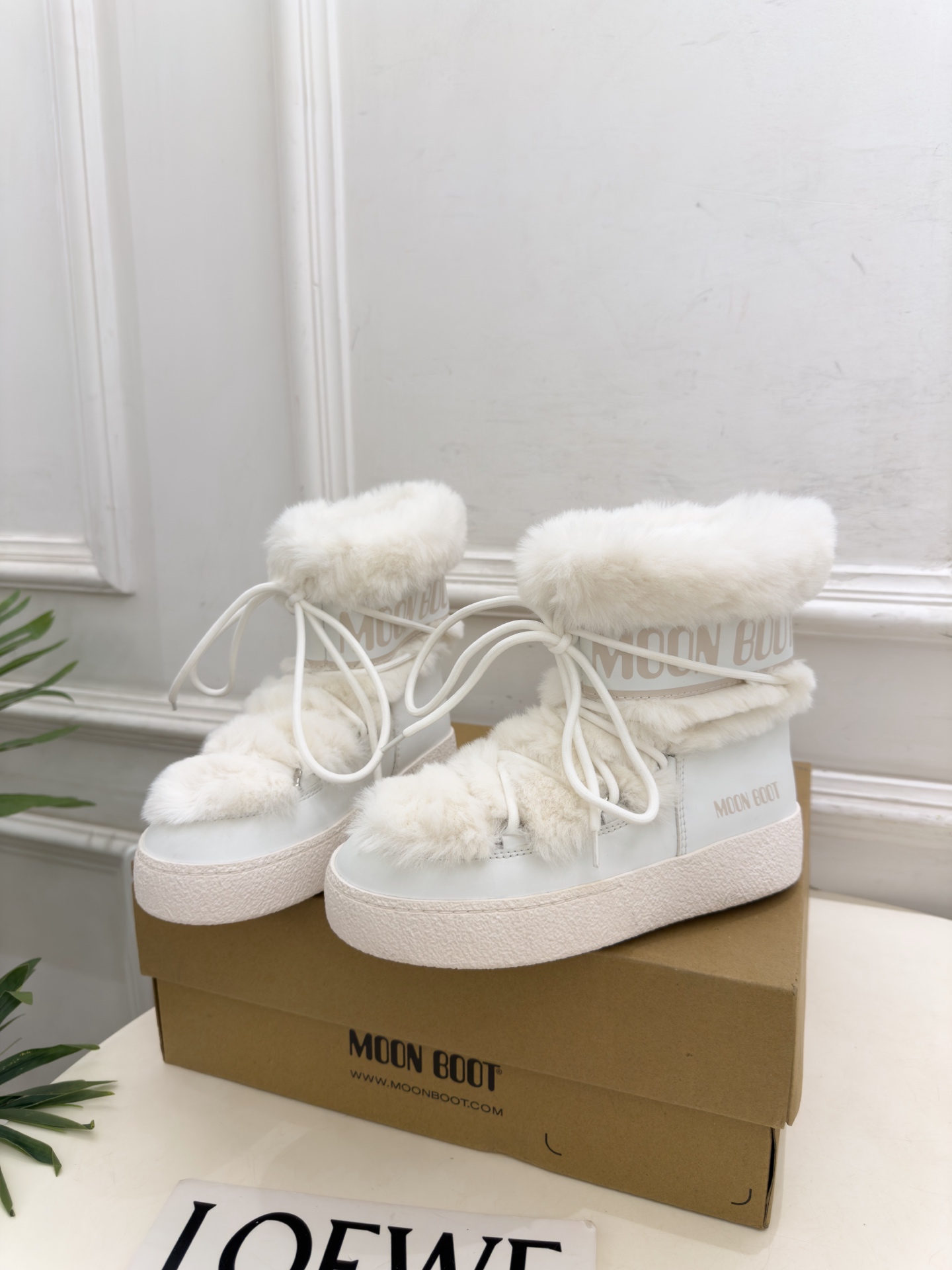 Moon Boot  2026秋冬新品 绑带毛毛厚底月亮靴 雪地靴 这款丑萌鞋今年非常爆，色彩搭配非常时尚 超酷个性非常