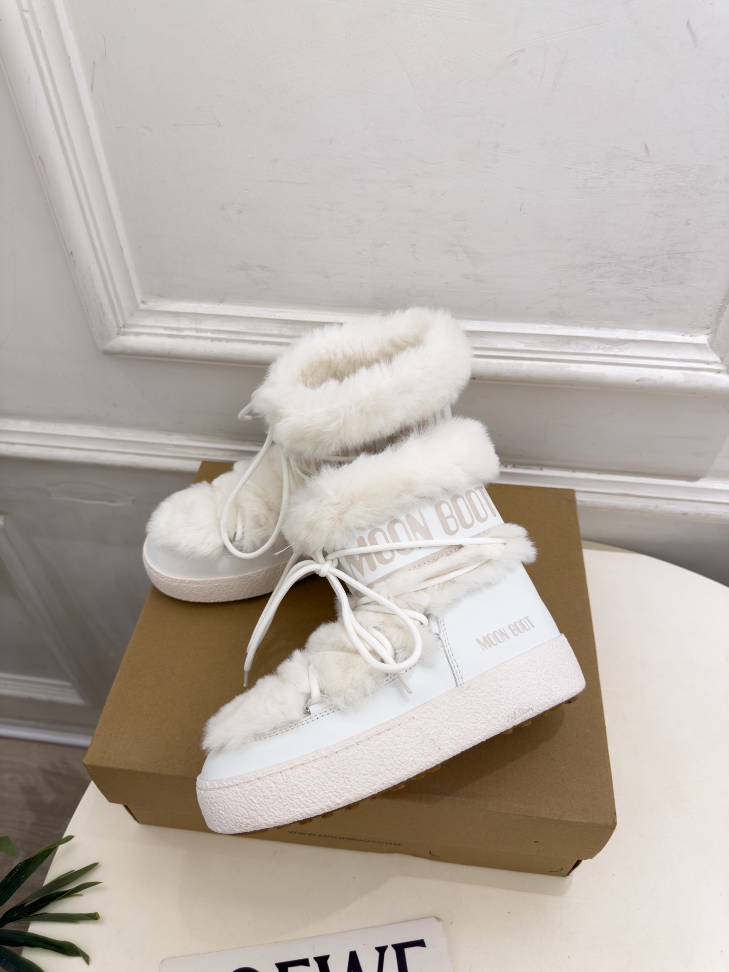 Moon Boot  2026秋冬新品 绑带毛毛厚底月亮靴 雪地靴 这款丑萌鞋今年非常爆，色彩搭配非常时尚 超酷个性非常