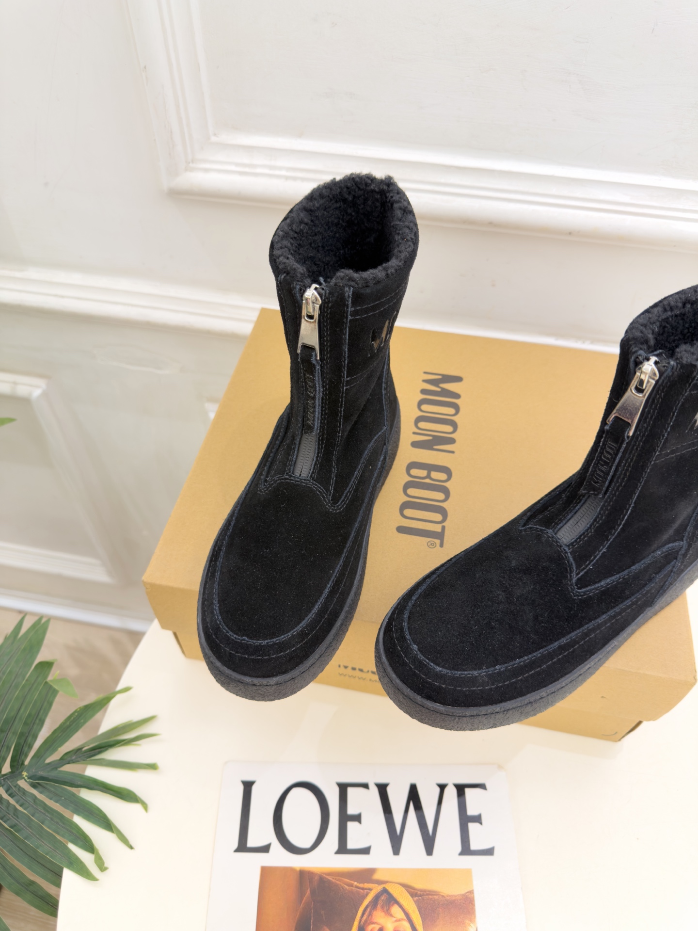 Moon Boot 2026秋冬新品 前拉链厚底雪地靴 这款丑萌鞋今年非常爆,色彩搭配非常时尚 超酷个性非常强!潮派炸 Moon Boot 2026秋冬新品 前拉链厚底雪地靴 这款丑萌鞋今年非常爆,色彩搭配非常时尚 超酷个性非常强!潮派炸