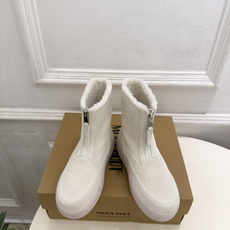 Moon Boot 2026秋冬新品 前拉链厚底雪地靴 这款丑萌鞋今年非常爆,色彩搭配非常时尚 超酷个性非常强!潮派炸 Moon Boot 2026秋冬新品 前拉链厚底雪地靴 这款丑萌鞋今年非常爆,色彩搭配非常时尚 超酷个性非常强!潮派炸