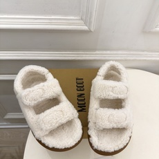 Moon Boot 2026秋冬新品 复古魔术贴毛毛凉鞋 这款丑萌鞋今年非常爆,色彩搭配非常时尚 超酷个性非常强!潮派 Moon Boot 2026秋冬新品 复古魔术贴毛毛凉鞋 这款丑萌鞋今年非常爆,色彩搭配非常时尚 超酷个性非常强!潮派