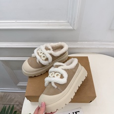 UGG 2026秋冬新品 复古魔术贴休闲毛毛鞋 这款丑萌鞋今年非常爆,色彩搭配非常时尚 超酷个性非常强!潮派炸街!各大 UGG 2026秋冬新品 复古魔术贴休闲毛毛鞋 这款丑萌鞋今年非常爆,色彩搭配非常时尚 超酷个性非常强!潮派炸街!各大
