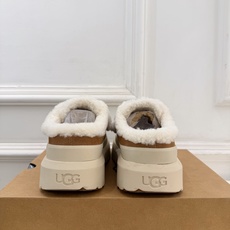 UGG 2026秋冬新品 复古魔术贴休闲毛毛鞋 这款丑萌鞋今年非常爆,色彩搭配非常时尚 超酷个性非常强!潮派炸街!各大 UGG 2026秋冬新品 复古魔术贴休闲毛毛鞋 这款丑萌鞋今年非常爆,色彩搭配非常时尚 超酷个性非常强!潮派炸街!各大