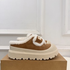 UGG 2026秋冬新品 复古魔术贴休闲毛毛鞋 这款丑萌鞋今年非常爆,色彩搭配非常时尚 超酷个性非常强!潮派炸街!各大 UGG 2026秋冬新品 复古魔术贴休闲毛毛鞋 这款丑萌鞋今年非常爆,色彩搭配非常时尚 超酷个性非常强!潮派炸街!各大