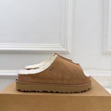 UGG 2026秋冬新品 复古厚底松糕毛毛拖鞋 这款丑萌鞋今年非常爆,色彩搭配非常时尚 超酷个性非常强!潮派炸街!各 UGG 2026秋冬新品 复古厚底松糕毛毛拖鞋 这款丑萌鞋今年非常爆,色彩搭配非常时尚 超酷个性非常强!潮派炸街!各