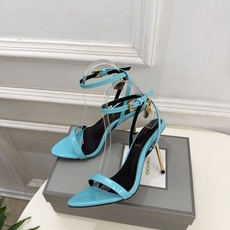 TOM FORD 汤姆福特 26𝐬𝐬 2026新品 秀场同款 TF一字带锁扣圆头高跟凉鞋 ——— TF作为这两年最受欢 TOM FORD 汤姆福特 26𝐬𝐬 2026新品 秀场同款 TF一字带锁扣圆头高跟凉鞋 ——— TF作为这两年最受欢