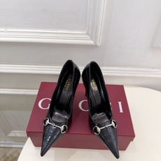 Gucci | 古驰 26𝐬𝐬 ⭐️ G家 主打系列终于面世,狠货值得期待!原有的经典 创造新设计 ✨ ❥2026 Gucci | 古驰 26𝐬𝐬 ⭐️ G家 主打系列终于面世,狠货值得期待!原有的经典 创造新设计 ✨ ❥2026