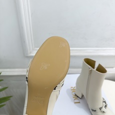 Dior | 迪奥 26𝐬𝐬 🧡💚2026秋冬新品 顶级版本⚠️ 专柜主打新款 J'Adior 字母织带蝴蝶结粗跟 Dior | 迪奥 26𝐬𝐬 🧡💚2026秋冬新品 顶级版本⚠️ 专柜主打新款 J'Adior 字母织带蝴蝶结粗跟