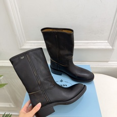 PRADA 普拉达 26𝐬𝐬 🌈2026秋冬新品 专柜走秀款 复古擦色做旧粗跟马丁靴 短靴系列〰 ◽鞋面:原版高定制 PRADA 普拉达 26𝐬𝐬 🌈2026秋冬新品 专柜走秀款 复古擦色做旧粗跟马丁靴 短靴系列〰 ◽鞋面:原版高定制