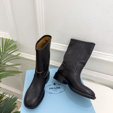 PRADA 普拉达 26𝐬𝐬 🌈2026秋冬新品 专柜走秀款 复古擦色做旧粗跟马丁靴 短靴系列〰 ◽鞋面:原版高定制 PRADA 普拉达 26𝐬𝐬 🌈2026秋冬新品 专柜走秀款 复古擦色做旧粗跟马丁靴 短靴系列〰 ◽鞋面:原版高定制