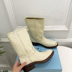 PRADA 普拉达 26𝐬𝐬 🌈2026秋冬新品 专柜走秀款 复古擦色做旧粗跟马丁靴 短靴系列〰 ◽鞋面:原版高定制 PRADA 普拉达 26𝐬𝐬 🌈2026秋冬新品 专柜走秀款 复古擦色做旧粗跟马丁靴 短靴系列〰 ◽鞋面:原版高定制