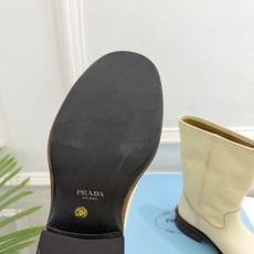PRADA 普拉达 26𝐬𝐬 🌈2026秋冬新品 专柜走秀款 复古擦色做旧粗跟马丁靴 短靴系列〰 ◽鞋面:原版高定制 PRADA 普拉达 26𝐬𝐬 🌈2026秋冬新品 专柜走秀款 复古擦色做旧粗跟马丁靴 短靴系列〰 ◽鞋面:原版高定制