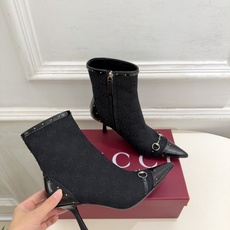 Gucci | 古驰 26𝐬𝐬 ⭐️ G家 主打系列终于面世,狠货值得期待!原有的经典 创造新设计 ✨ ❥2026秋冬 Gucci | 古驰 26𝐬𝐬 ⭐️ G家 主打系列终于面世,狠货值得期待!原有的经典 创造新设计 ✨ ❥2026秋冬