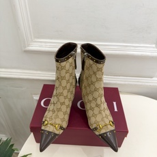Gucci | 古驰 26𝐬𝐬 ⭐️ G家 主打系列终于面世,狠货值得期待!原有的经典 创造新设计 ✨ ❥2026秋冬 Gucci | 古驰 26𝐬𝐬 ⭐️ G家 主打系列终于面世,狠货值得期待!原有的经典 创造新设计 ✨ ❥2026秋冬