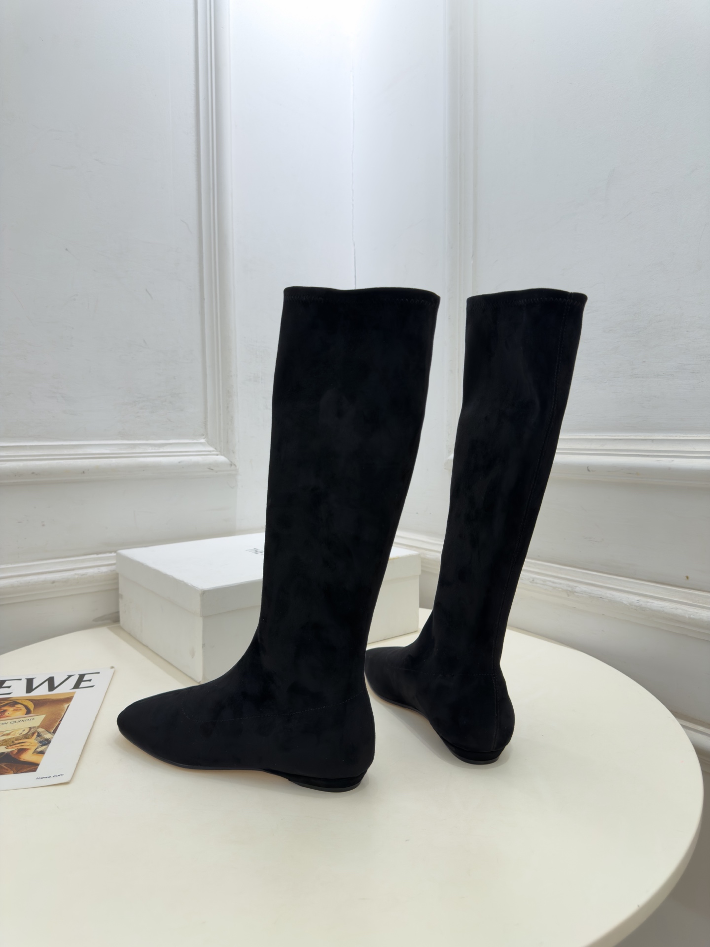 The row 2026秋冬新品 TR极简复古弹力长靴 ————————— 作为这两年最受欢迎的设计师牌，设计简单、细节