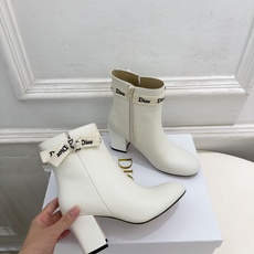 Dior | 迪奥 26𝐬𝐬 🧡💚2026秋冬新品 顶级版本⚠️ 专柜主打新款 J'Adior 字母饰带蝴蝶结粗跟 Dior | 迪奥 26𝐬𝐬 🧡💚2026秋冬新品 顶级版本⚠️ 专柜主打新款 J'Adior 字母饰带蝴蝶结粗跟