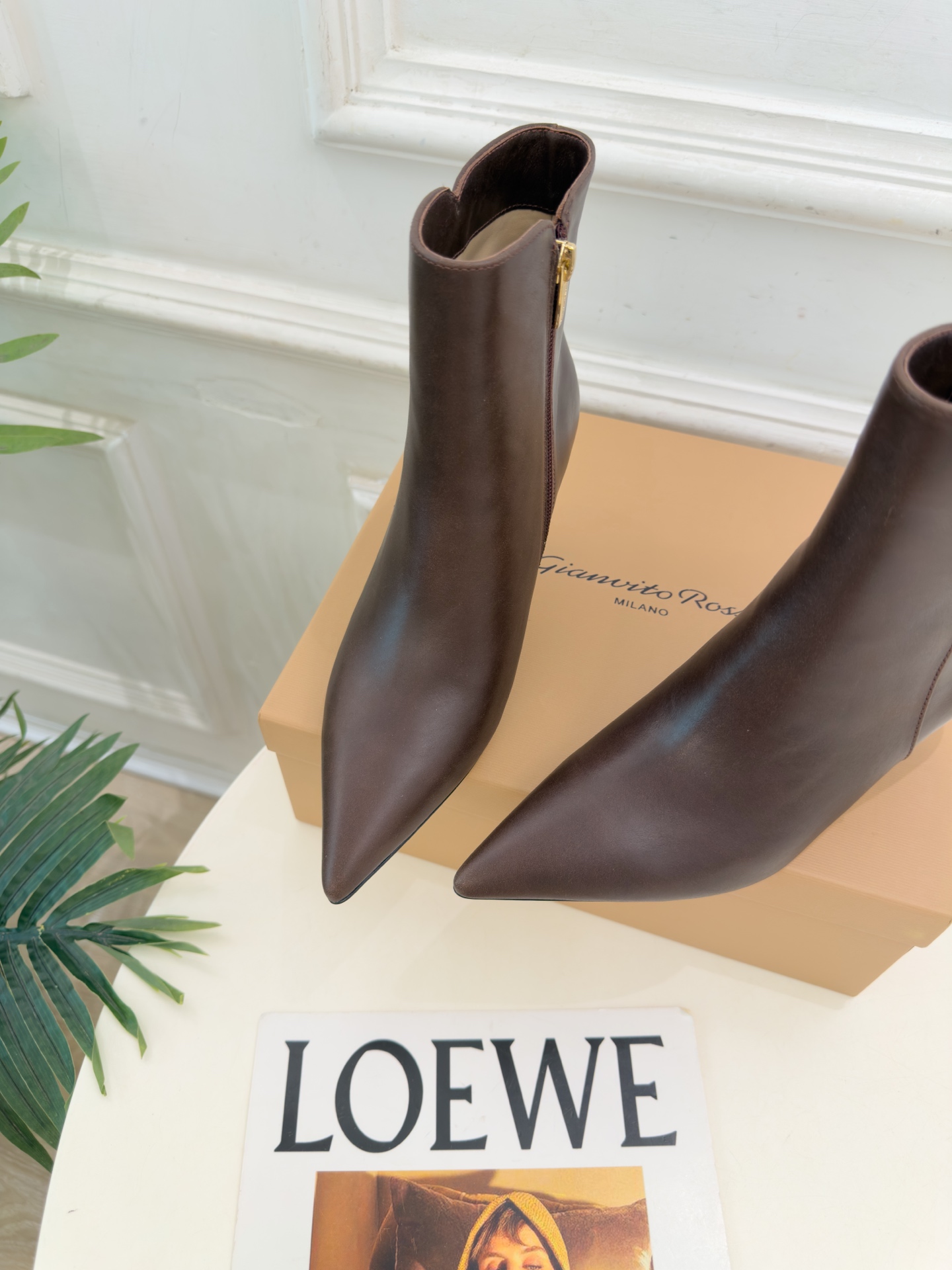 Gianvito Rossi｜吉安维托·罗西  26𝐬𝐬 2026秋冬新品 GR极简尖头侧拉链高跟短靴 火爆上新！ 这鞋