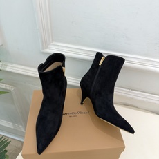 Gianvito Rossi|吉安维托·罗西 26𝐬𝐬 2026秋冬新品 GR极简尖头侧拉链高跟短靴 火爆上新! 这鞋 Gianvito Rossi|吉安维托·罗西 26𝐬𝐬 2026秋冬新品 GR极简尖头侧拉链高跟短靴 火爆上新! 这鞋