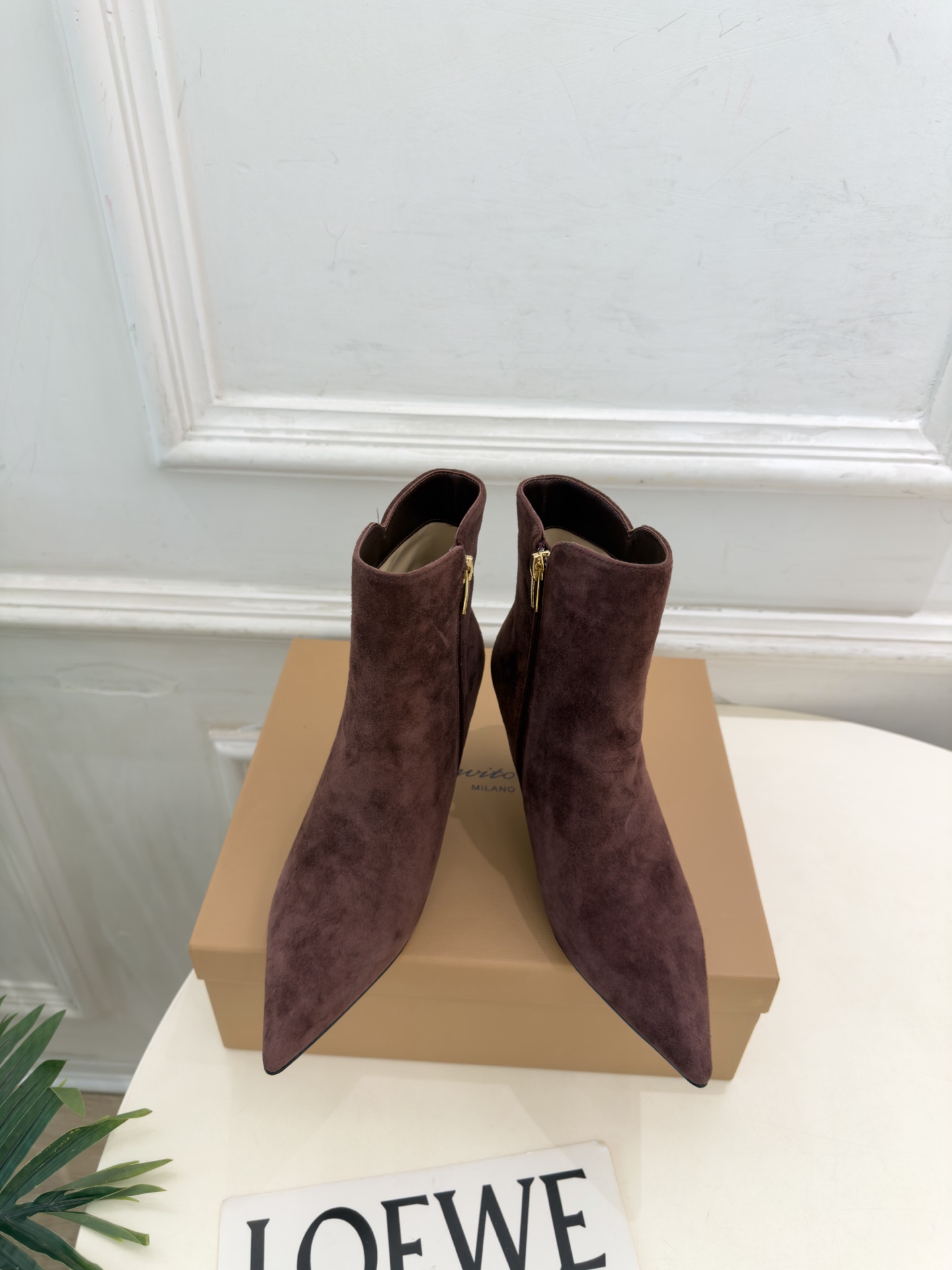 Gianvito Rossi|吉安维托·罗西 26𝐬𝐬 2026秋冬新品 GR极简尖头侧拉链高跟短靴 火爆上新! 这鞋 Gianvito Rossi|吉安维托·罗西 26𝐬𝐬 2026秋冬新品 GR极简尖头侧拉链高跟短靴 火爆上新! 这鞋