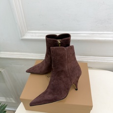 Gianvito Rossi|吉安维托·罗西 26𝐬𝐬 2026秋冬新品 GR极简尖头侧拉链高跟短靴 火爆上新! 这鞋 Gianvito Rossi|吉安维托·罗西 26𝐬𝐬 2026秋冬新品 GR极简尖头侧拉链高跟短靴 火爆上新! 这鞋