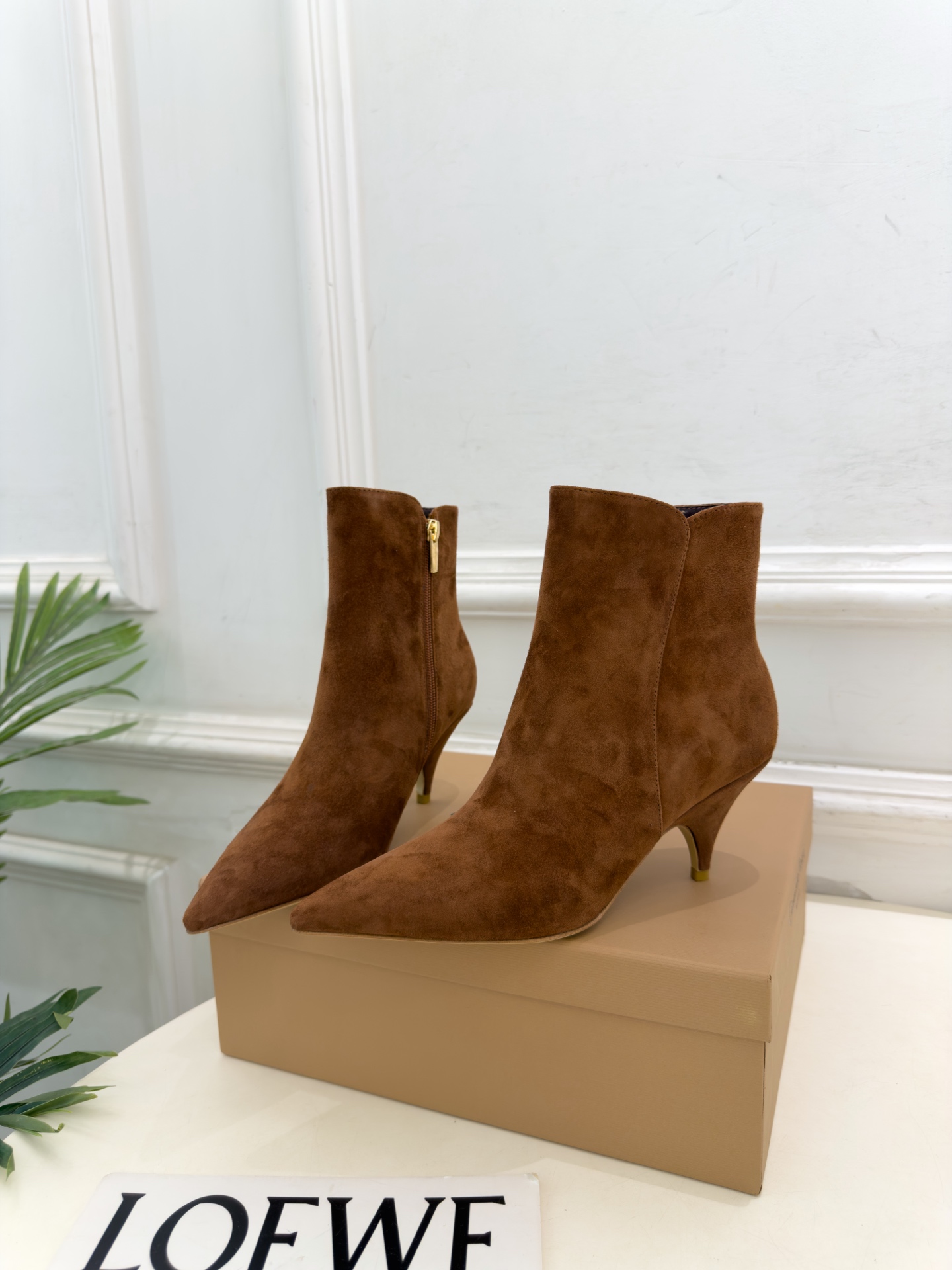 Gianvito Rossi|吉安维托·罗西 26𝐬𝐬 2026秋冬新品 GR极简尖头侧拉链高跟短靴 火爆上新! 这鞋 Gianvito Rossi|吉安维托·罗西 26𝐬𝐬 2026秋冬新品 GR极简尖头侧拉链高跟短靴 火爆上新! 这鞋