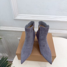 Gianvito Rossi|吉安维托·罗西 26𝐬𝐬 2026秋冬新品 GR极简尖头侧拉链高跟短靴 火爆上新! 这鞋 Gianvito Rossi|吉安维托·罗西 26𝐬𝐬 2026秋冬新品 GR极简尖头侧拉链高跟短靴 火爆上新! 这鞋