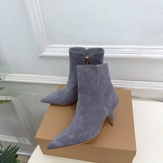 Gianvito Rossi|吉安维托·罗西 26𝐬𝐬 2026秋冬新品 GR极简尖头侧拉链高跟短靴 火爆上新! 这鞋 Gianvito Rossi|吉安维托·罗西 26𝐬𝐬 2026秋冬新品 GR极简尖头侧拉链高跟短靴 火爆上新! 这鞋